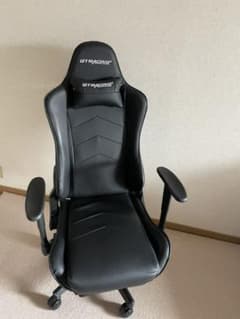 美品！ゲーミングチェア　オットマン付きのサムネイル