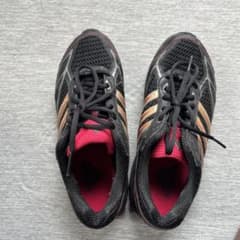 ※説明必読※adidas 黒/ピンク 室内用レディーススニーカー23.5センチのサムネイル