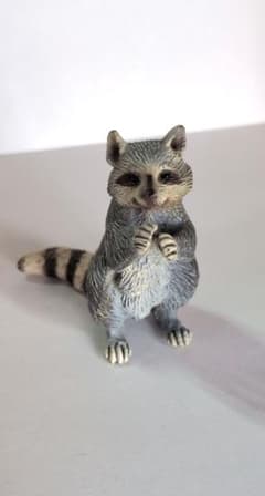 Schleich シュライヒ　アライグマ　動物フィギュアのサムネイル