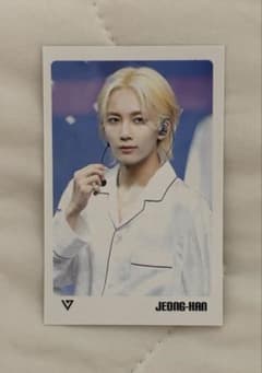 【公式】SEVENTEEN JEONG-HAN ジョンハン トレカ フォトカードのサムネイル