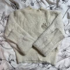 NICE CLAUP♡シャギーニット ふわふわ ブローチ 長袖のサムネイル