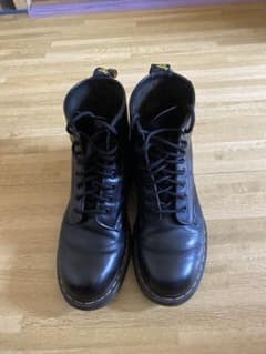 Dr. Martens 8ホール　黒 レースアップ ハイトップブーツのサムネイル