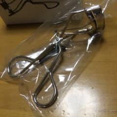 シュウウエムラ カーラー ビューラー 未使用品のサムネイル