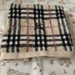 BURBERRY LONDON タオルハンカチ チェック柄　バーバリーのサムネイル