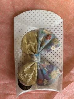 リボンヘアアクセサリー 金色 花柄のサムネイル