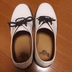 Dr. Martens ホワイト 3ホールシューズのサムネイル