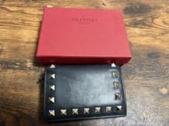 VALENTINO レディース　二つ折り財布のサムネイル