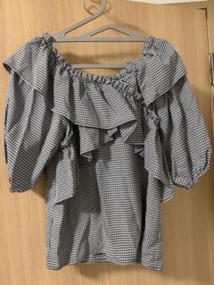 ギンガムチェック オフショルダー ブラウス M ウィルセレクション タグ付きのサムネイル