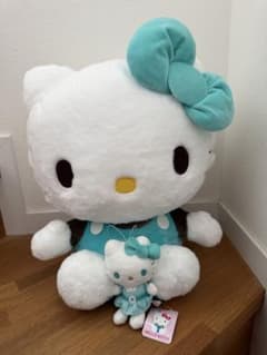 ハローキティ チョコミントドール レトロワンピースちょいデカマスコット2種セットのサムネイル
