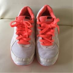 NIKEスニーカーのサムネイル