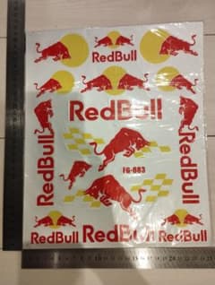 Red Bull ステッカー 防水 バイク 車 ヘルメット　スノボ　レッドブルのサムネイル