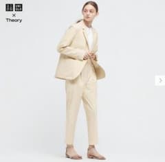 ユニクロ×Theory　感動タックイージーパンツのサムネイル