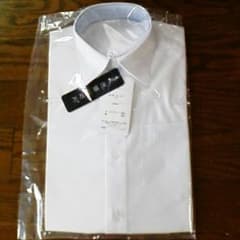 新品！半袖シャツ 130センチのサムネイル