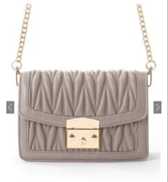 グレー ジュキルティングショルダーバッグのサムネイル