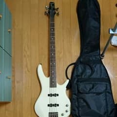 Ibanez （アイバニーズ） ベースのサムネイル