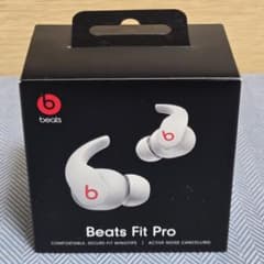 ワイヤレスイヤホン Beats Fit Pro ホワイト MK2G3PA/A - メルカリ