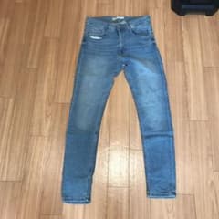 ZARA スキニータイプデニム ジーンズ　31 未使用のサムネイル
