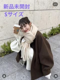 新品タグ付き】ウェーブデザインミドルコート hinari - メルカリ