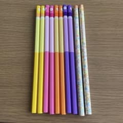 カラフル鉛筆とディズニーカドケシのサムネイル