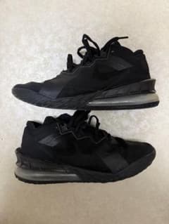 Nike Lebron18 Lowのサムネイル