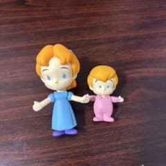 ディズニー　ピーターパン　ガチャ　みんなで手を繋ごう ウェンディ&マイケル