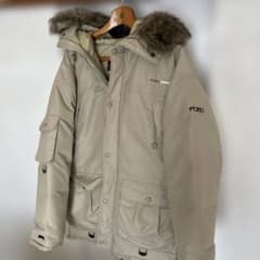 FUBU ベージュ ダウンジャケットのサムネイル