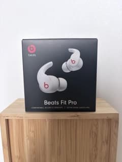 Beats Fit Pro ワイヤレスイヤホン 本体のサムネイル