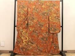 【振袖フルセット】+着付け小物フルセット豪華金彩 四季花文 流水文様 金駒刺繍 豪華 振袖 雲取り花文様 金駒刺繍 金彩 正絹 – MIYABI - REUSE KIMONO