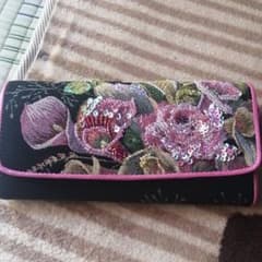 正規品!シンクビー長財布のサムネイル