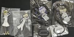 ツイステ アクリルスタンド＆ラバーチャーム ヴィル＆エペル＆ルークのサムネイル