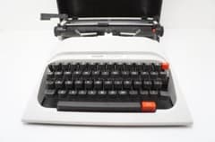 olivetti LETTERA 12 オリベッティ タイプライター - メルカリ