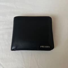 PRADA 二つ折り財布 ブラックのサムネイル