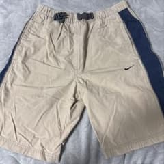 Nike 00s 90sベージュショートパンツ サイドストライプのサムネイル