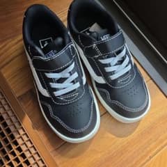 VANS キッズスニーカー ブラックのサムネイル