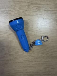 ディズニー　モンスターズインク　懐中電灯　キーホルダーのサムネイル