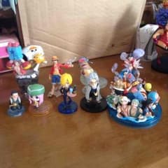 ワンピース フィギュアのサムネイル