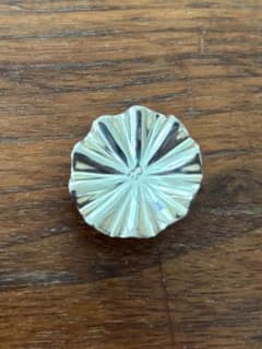 h'eres ブローチ h'eres F brooch ヒアーズ ブローチ - メルカリ