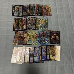 デュエルマスターズ　キラカード　光り物のみ約11000枚　まとめ売り　大量 デュエルマスターズ カードまとめ売り 大量セット キラカード 40枚