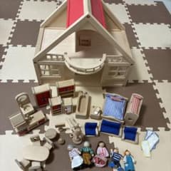 ボーネルンド ドールハウスセット 家具付き - メルカリ