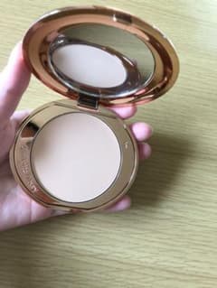 charlotte tilbury フェイスパウダーのサムネイル
