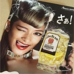 ジンビーム ローラさんポスターのサムネイル