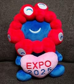 ミャクミャク ハート ぬいぐるみ ピンク【タグ付き】EXPO2025 - メルカリ