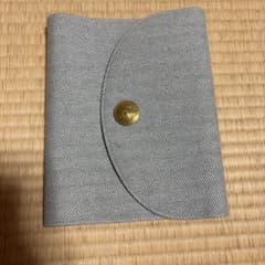 大きいほぼ日5年日記　ヘリンボーン柄 手帳カバー 蜂と花のボタン付きのサムネイル