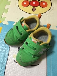 ニューバランス New balance☆ライトグリーン 14.5㎝のサムネイル