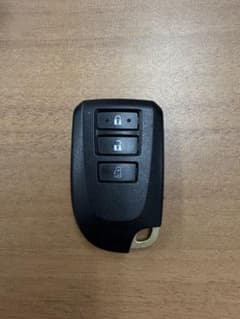 初期化済み トヨタ ハイエース スマートキー 3ボタン - メルカリ
