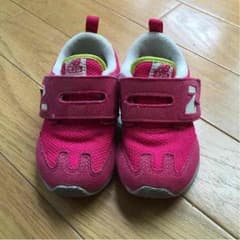 お取り置き♡ニューバランス13センチのサムネイル