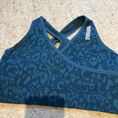 値下げ！GYMSHARK ジムシャーク　スポーツブラトップのサムネイル