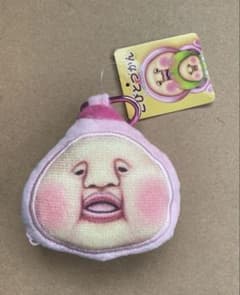 카라비나 첨부 미니 페이스 파우치 코비토즈칸 카쿠레모모지리