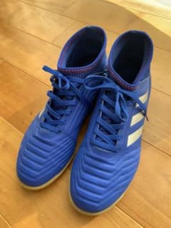 ルカママ様専用 adidas  プレデター フットサルシューズ 23.0㎝のサムネイル