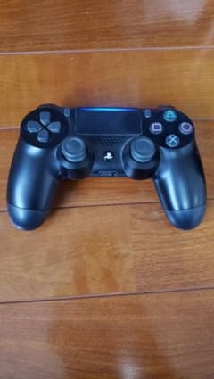Ps4純正コントローラー　ジャンクのサムネイル